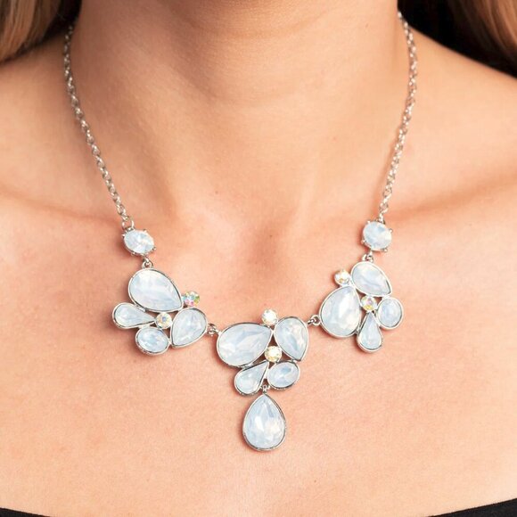 paparazzi Jewelry - Paparazzi Jewelry Accessories - Everglade Escape - White Necklace - Vintage